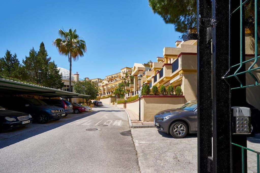 Oleholidays 535 Romana Playa Con Vistas Al Mar Marbella Kültér fotó